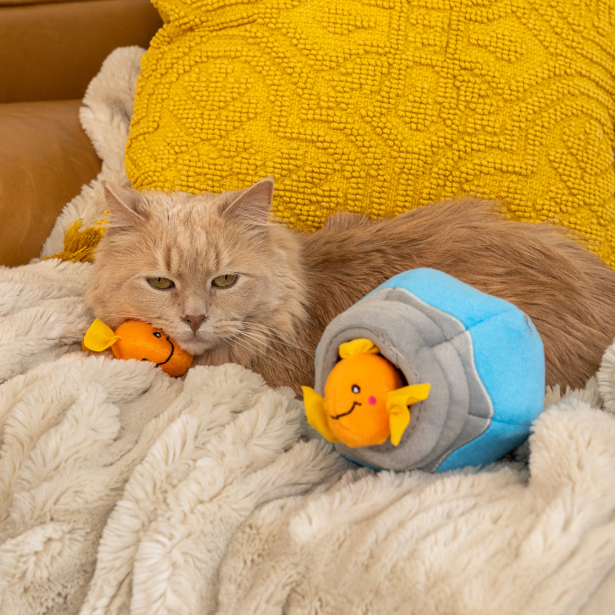 ZippyClaws® Burrow® - Fish in Bowl