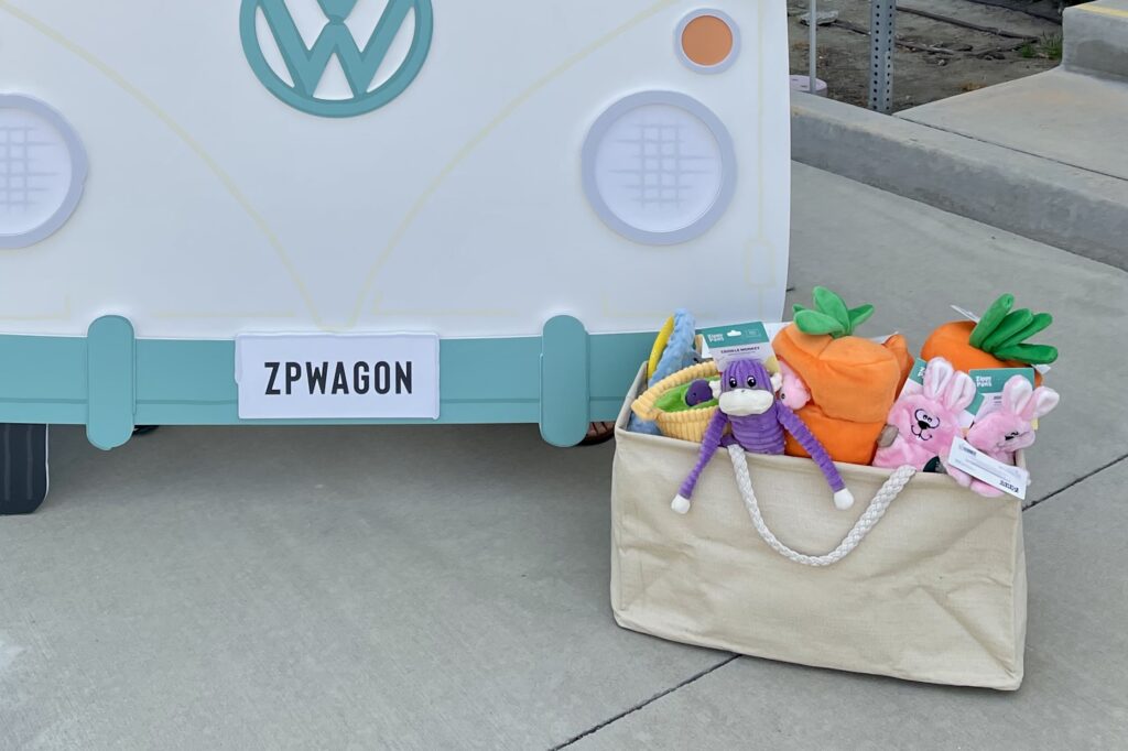 ZippyWagon Photo Booth with Spring Toys