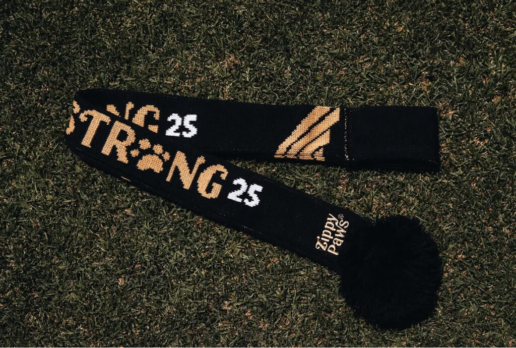 ZippyPaws x LAFC Scarf